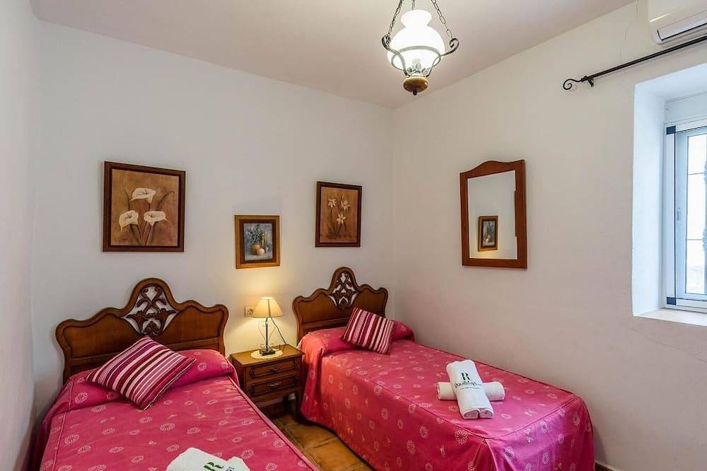 Cortijo los Valles Alozaina by Ruralidays in Alozaina, Sierra de las Nieves