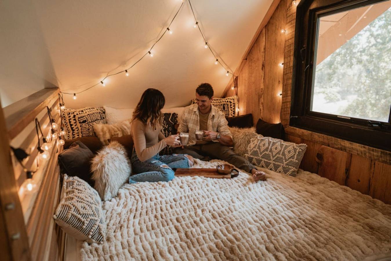 Romantic Forest *Loversnest* by Casa Oso in Mariposa County