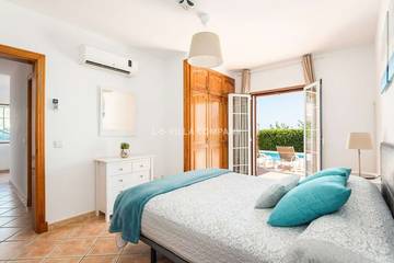 Villa for 8 People in Arenal d'en Castell, Es Mercadal, Photo 1