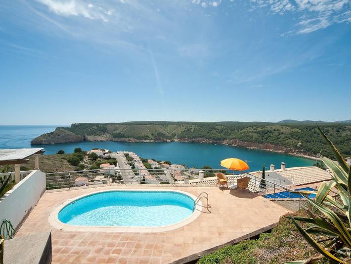 Maison de vacances pour 5 personnes, avec jardin ainsi que piscine et vue sur l’océan dans Cala Montgo