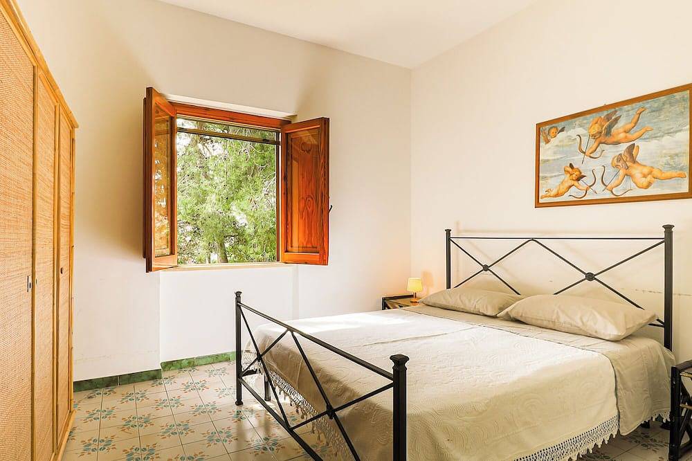 Entire apartment, Sotto i pini by Casa di Marco in Sannicola, Gulf of Taranto
