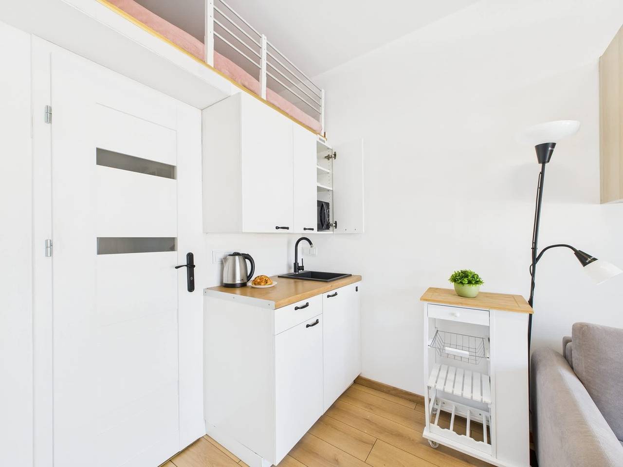 Estudio entero, Kotsisa 8A | Studio | Balcony | Praga Północ in Varsovia, Mazovia (región)