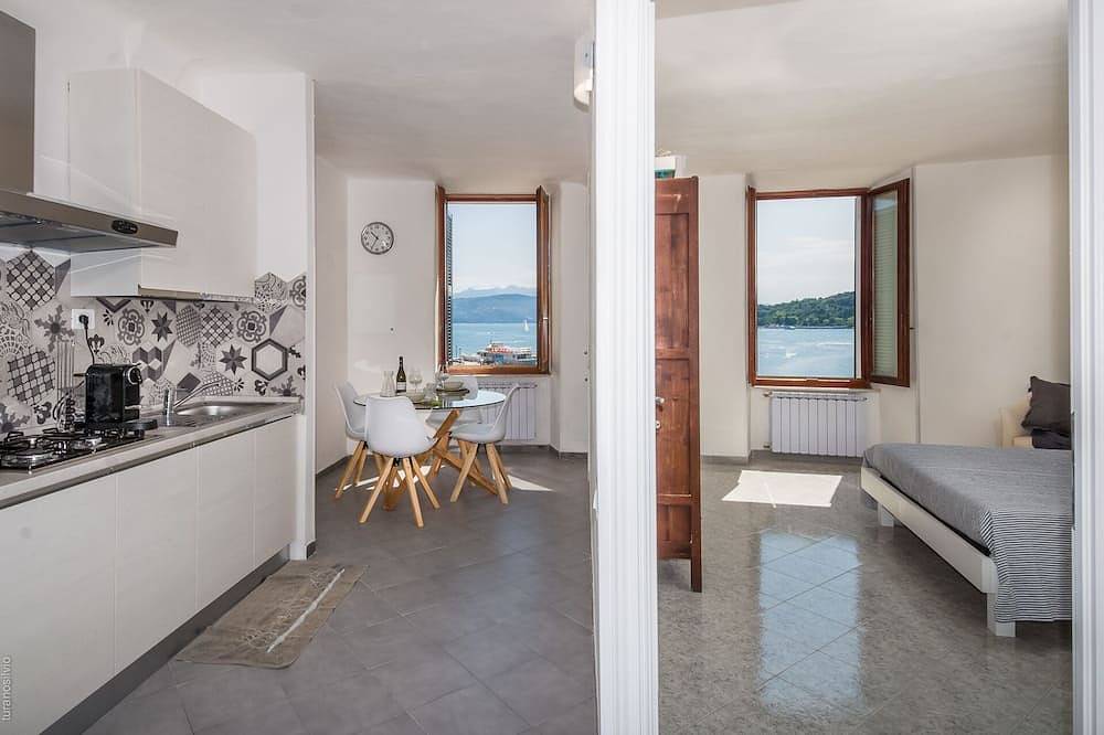 Entire apartment, Sea View Apartment Portovenere on the sea in Portovenere, Porto Venere Municipality