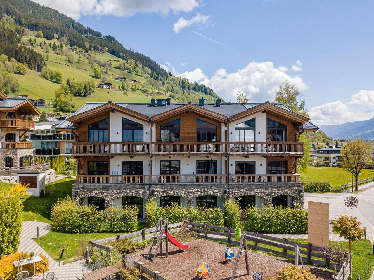 Ganze Wohnung, Stilvolle Wohnung mit gemeinsamer Wellness in Piesendorf, Pinzgau