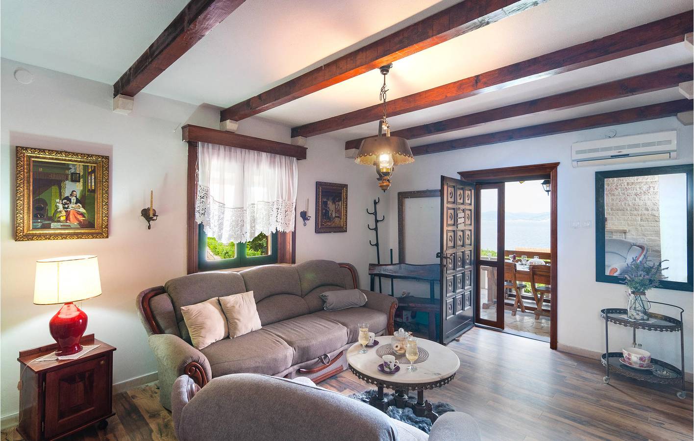 Ferienhaus für 7 Personen mit Terrasse in Postira, Brac