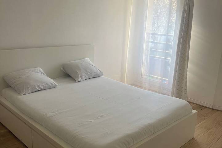 Ganze Wohnung, Large, Bright Apartment in Rosny-sous-Bois, Seine-Saint-Denis