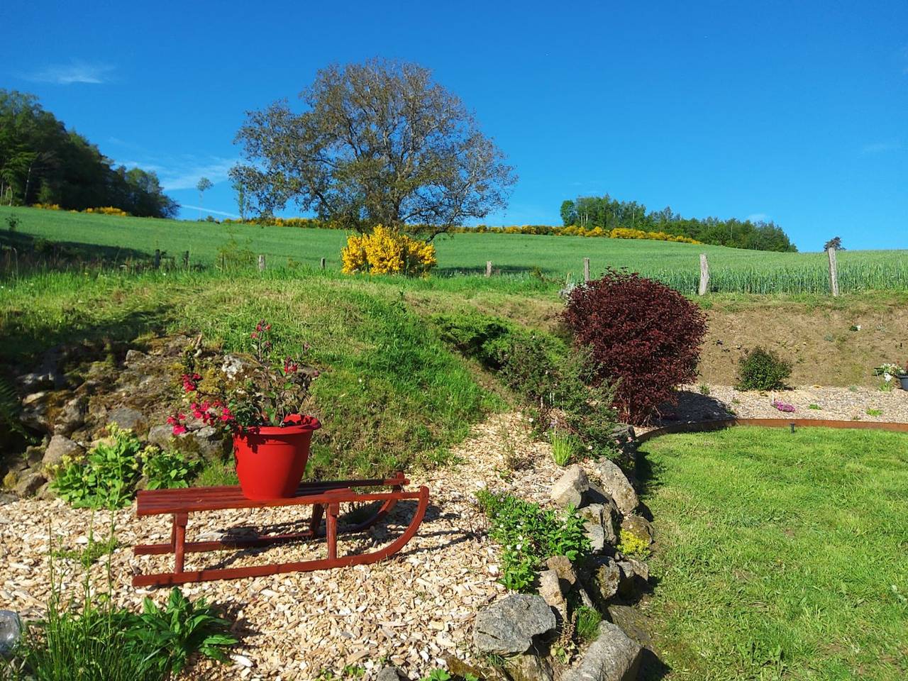 Chambres d’hôtes La Belle Étape - 2 Chambres 2 à 4 personnes in La Chapelle-Agnon, Parc Naturel Régional Livradois-Forez