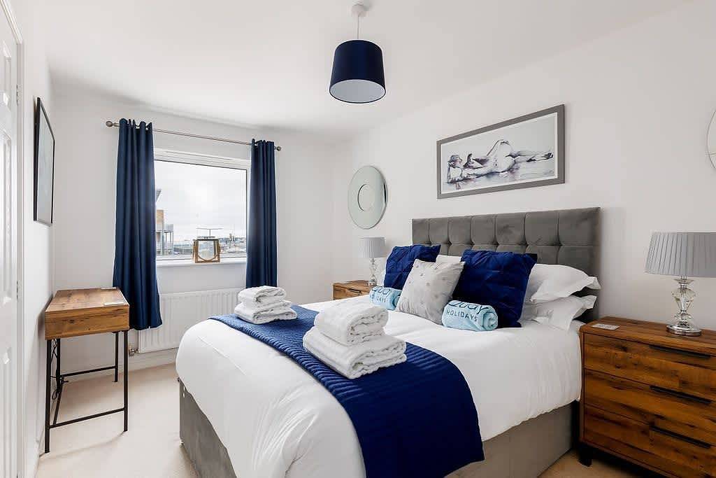 Ganze Wohnung, Harbourside Retreat- Balcony with Harbour Views in Poole, Poole Harbour