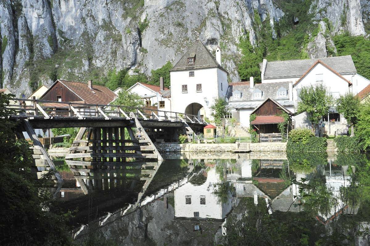 Pension Holzapfel - Doppelzimmer mit Wlan, 16qm in Essing, Altmühltal