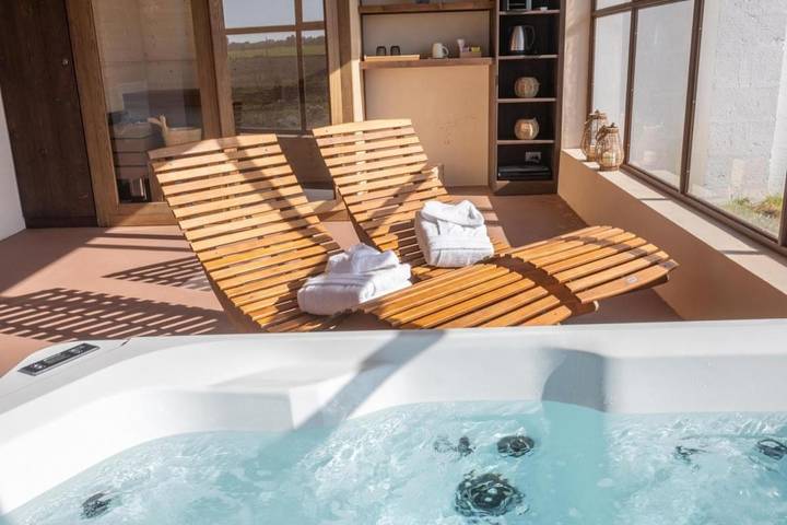 Villa per 4 persone, con Idromassaggio e Terrazza nonché Giardino e Piscina a Nardò