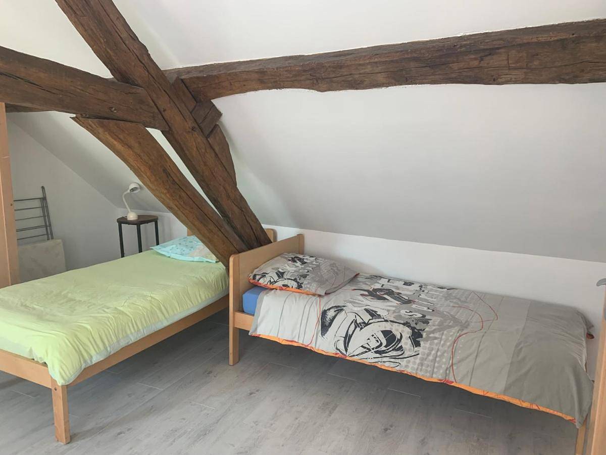 Three-Bedroom House in Courgis, Région d'Auxerre