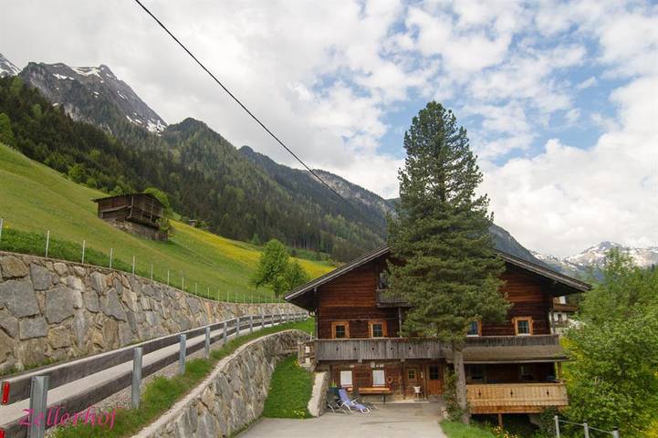 Chalet für 25 Personen, mit Balkon und Terrasse sowie Garten und Sauna in Finkenberg