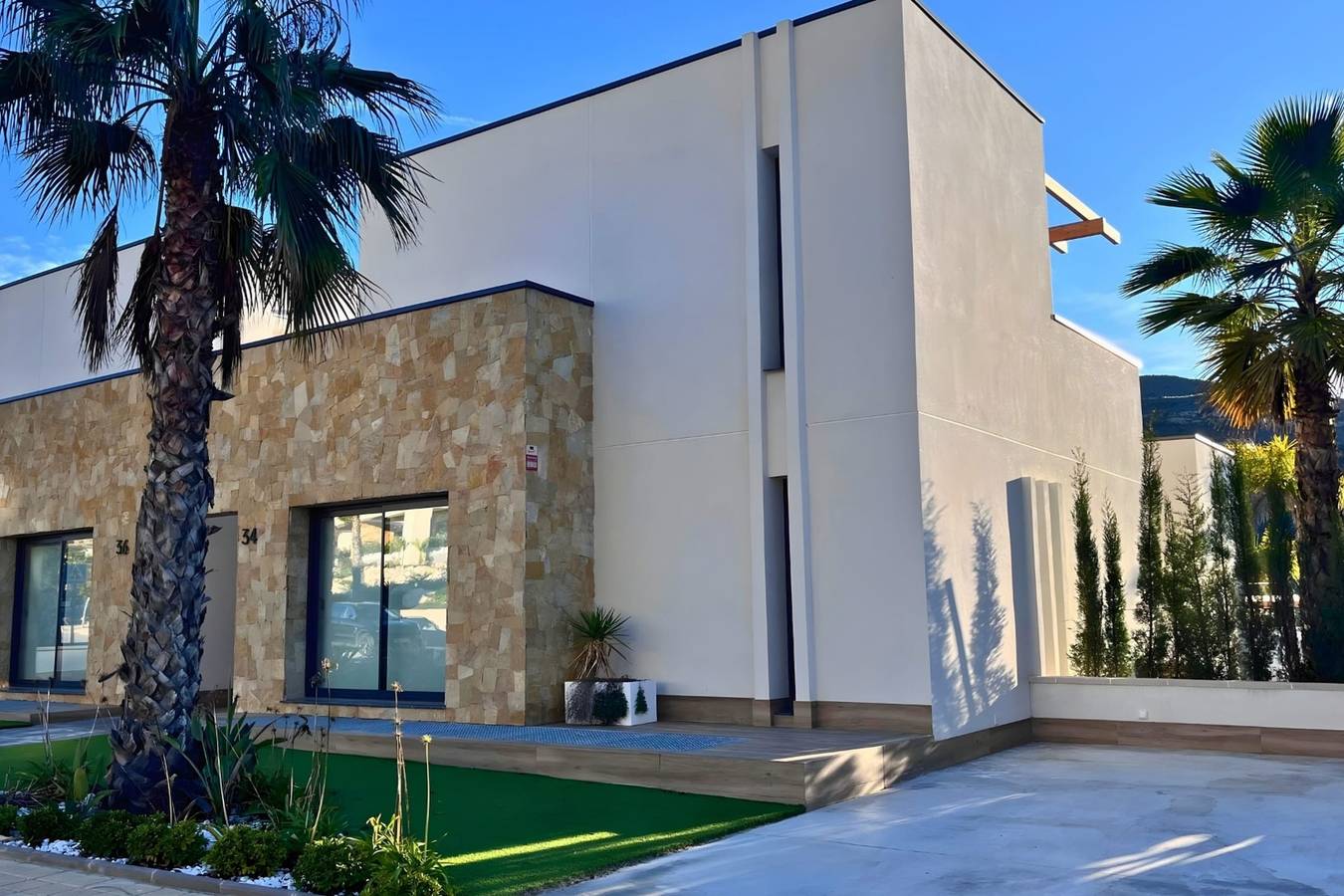 Villa de 3 dormitorios con piscina privada en el campo de golf de Font del in Monforte del Cid, Provincia de Alicante