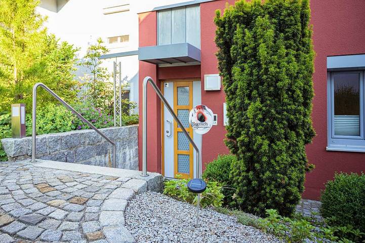 Ferienwohnung für 4 Personen, mit Balkon und Balkon/Terrasse sowie Terrasse und Garten