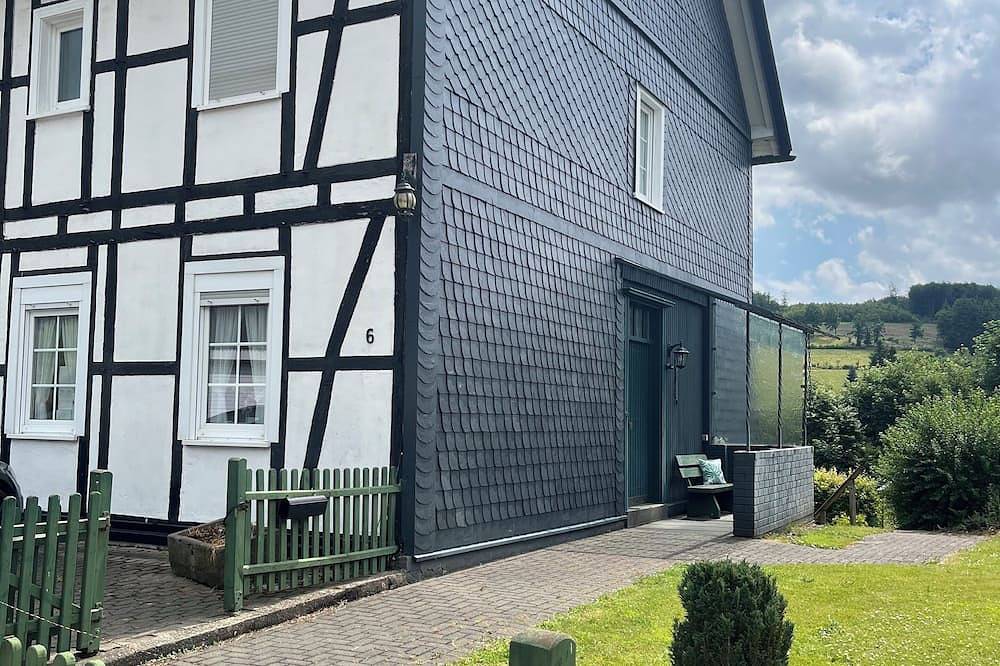 Ferienhaus Brink Bauernhaus mit Gartenhütte in Drolshagen, Biggesee