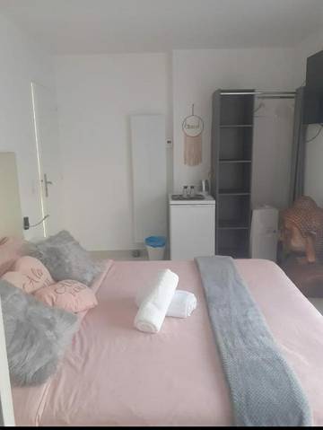 Hôtel pour 2 personnes, avec terrasse à Tremblay-en-France
