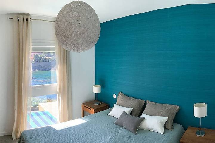 Collioure 4* - 75m2 +terrace +garage - sleeps 6 - direct beach access in La Côte Vermeille, Collioure