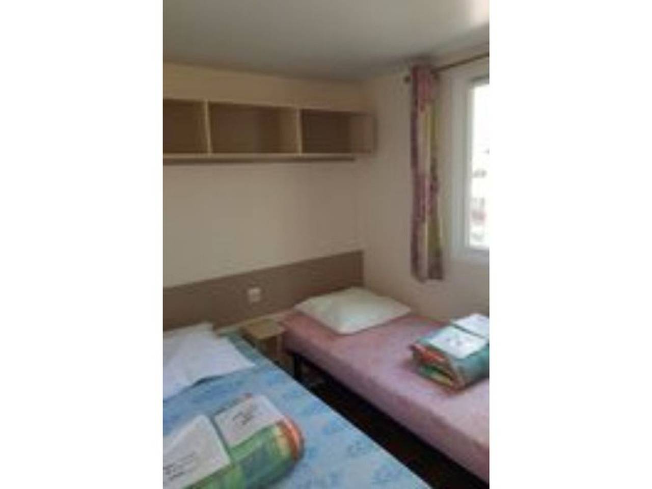 Mobile home with terrace, kitchen equipped for 4 guests in Neffes, Gap region