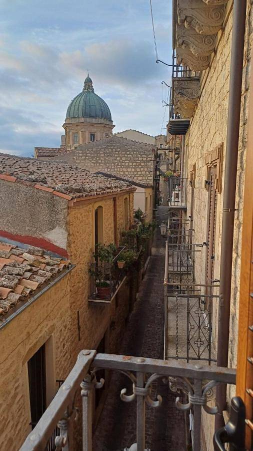 Appartamento per 4 persone, con balcone in Gangi