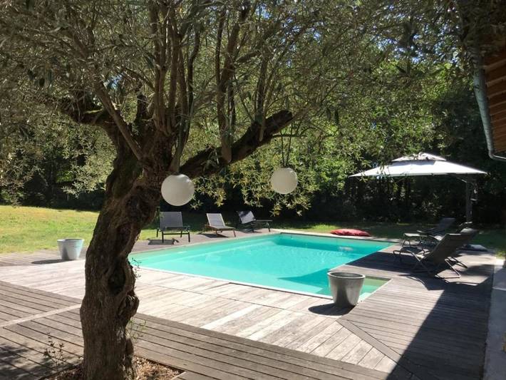 Villa pour 14 personnes, avec Terrasse ainsi que Jardin et Piscine à La Tremblade