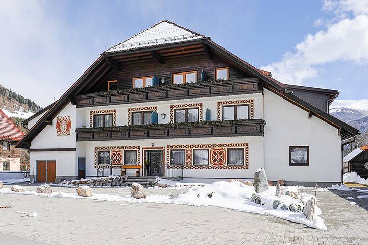 Ferienhaus für 50 Personen, mit Sauna und Terrasse sowie Garten und Ausblick, mit Haustier im Lungau