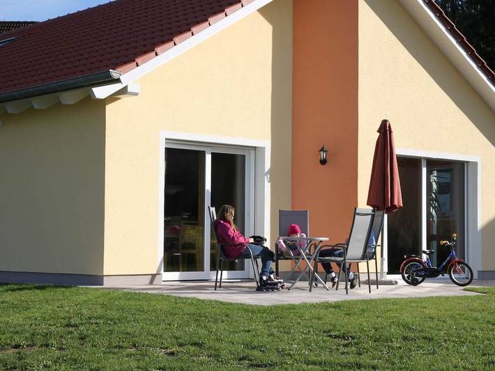 Karpfenhaus - Hofweiher in Feuchtwangen, Romantische Straße