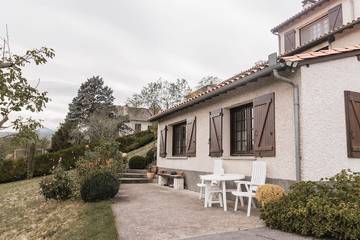 Maison de campagne pour 3 personnes, avec jardin et terrasse dans Blanzat