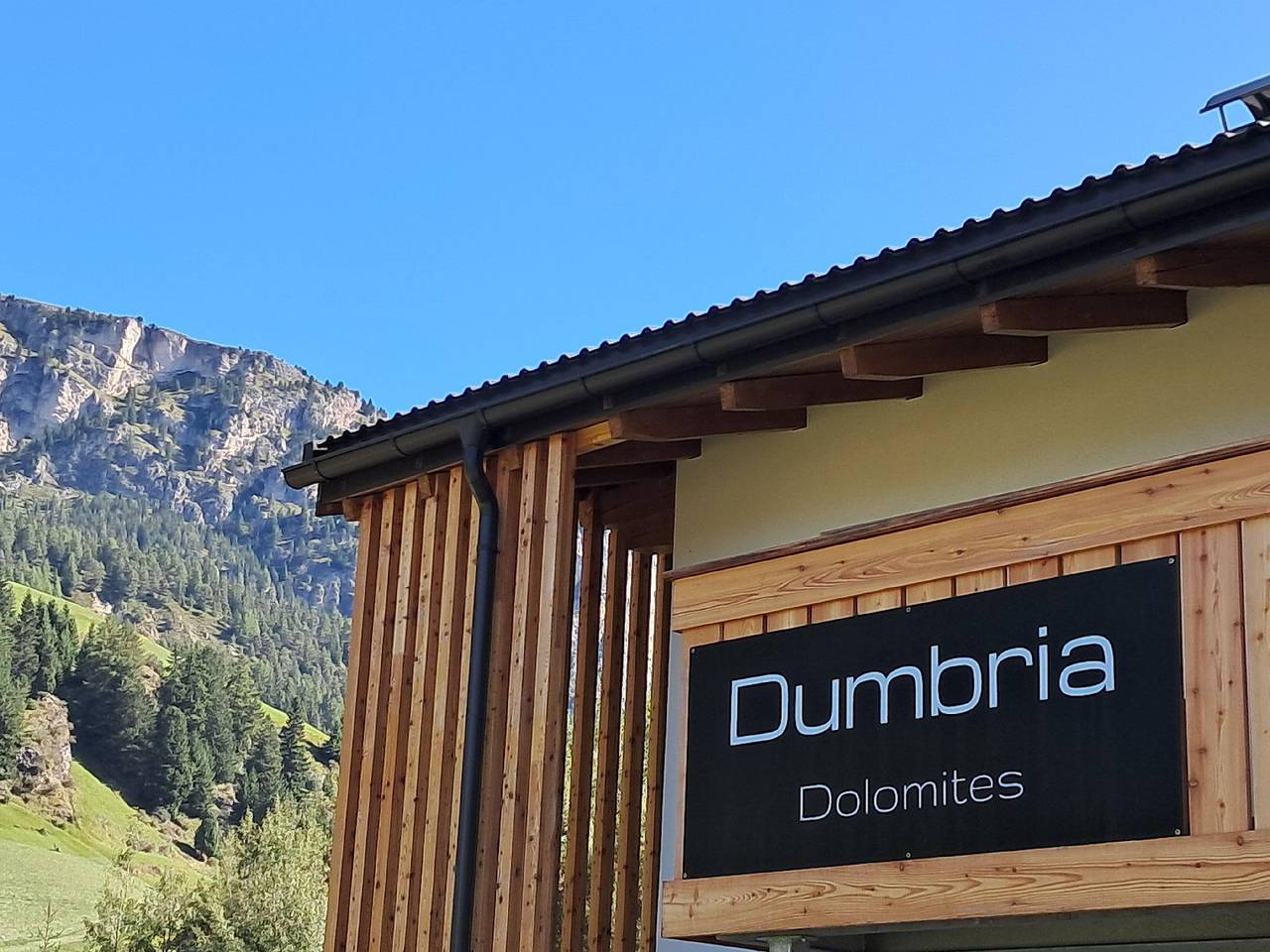 Chalet in the countryside in the South Tyrolean Dolomites in Wolkenstein, Dolomiti Superski
