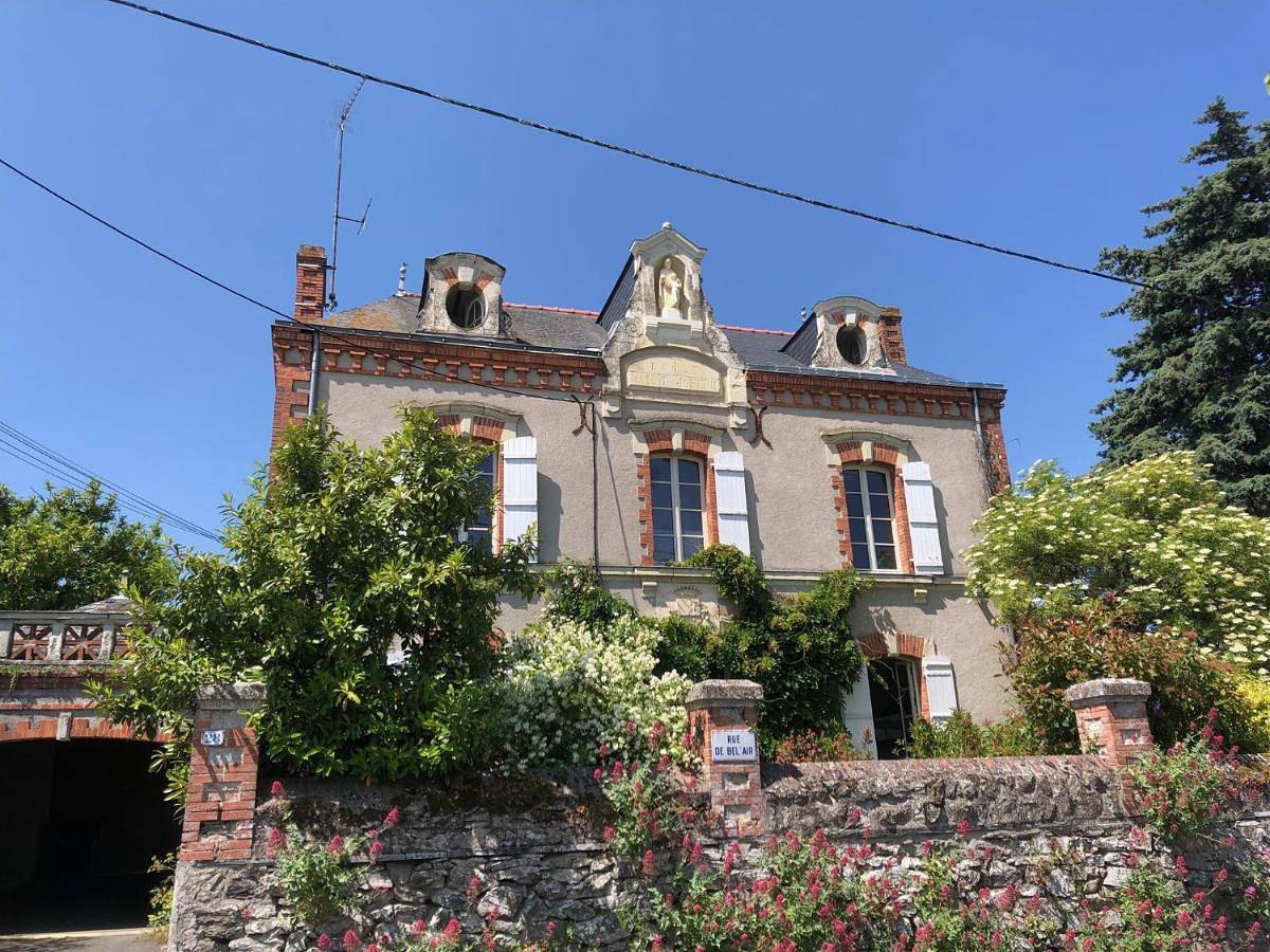 Chambres d'Hôtes - Ancienne Ecole St Joseph in Chanzeaux, Région d'Angers