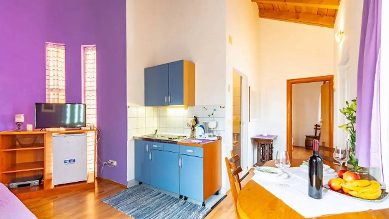 Ganze Ferienwohnung, Ferienwohnung für 2 Personen (27 m²) in Kneza in Račišće (Dalmatien), Korcula