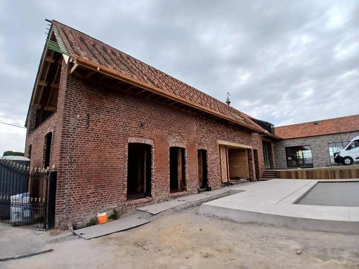 Chambre d’hôte pour 5 personnes, avec piscine ainsi que vue et jardin dans Neuve-Église - 2