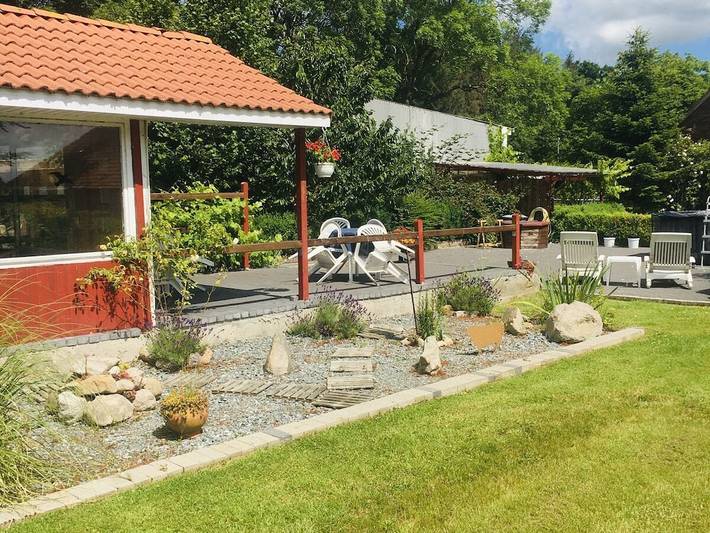 Ferienhaus für 4 Personen, mit Terrasse und Garten in Großheide - 2