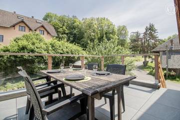 Gîte pour 4 personnes, avec terrasse dans Mognard