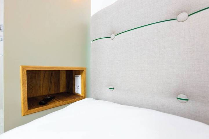 Ganze Wohnung, Sonniges ruhiges Studioapartment zur Gartenseite in Köln, Rheinland