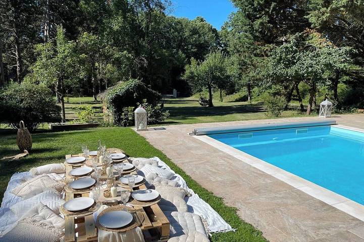 Location de vacances pour 10 personnes, avec Jardin à Neuillé-le-Lierre