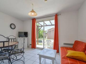 Camping voor 8 Personen in Saint-Saturnin-lès-Avignon, Provence, Afbeelding 4
