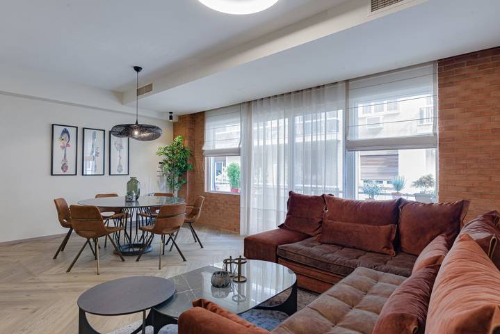 Villa for 6 people, with balcony in Athens