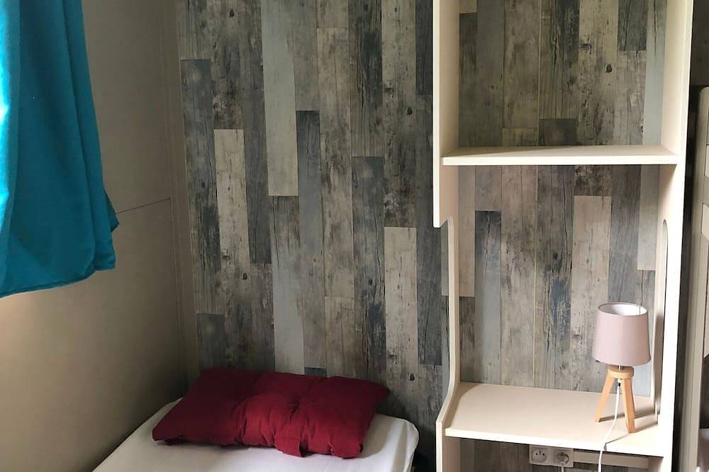 Chalet nature et détente avec piscine, proche zoo de la Flèche et Le Mans, idéal cyclistes et familles in La Suze-sur-Sarthe, Sarthe