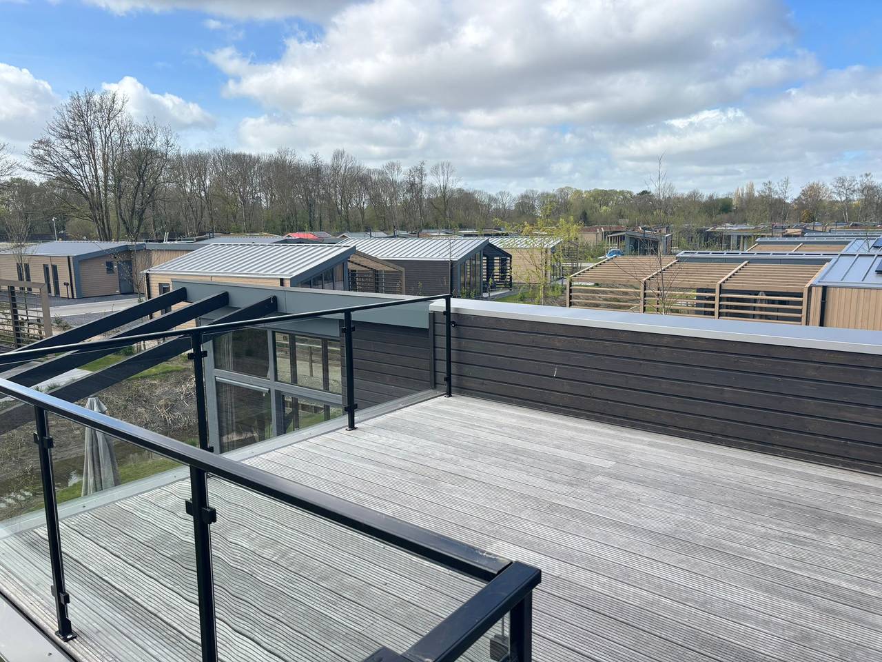Europarcs Enkhuizer Strand — Cube Split 6+2 in Enkhuizen, Ijsselmeer