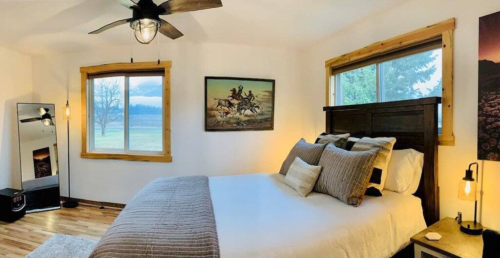 Lester’s Cottage - Riverfront Retreat in Lolo Nationalwald