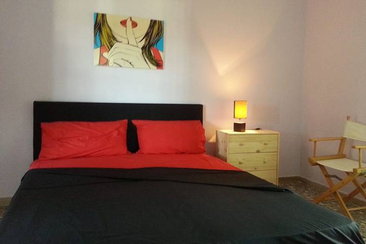 Villa indipendente con due ampie verande, 8+1 posti letto, 400 m circa dal mare. in Spiaggia presso le Dune di Campomarino, Campomarino (Puglia)