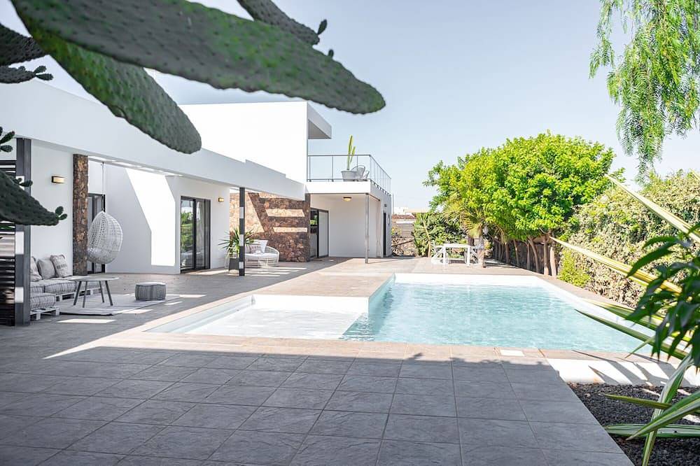 Fully equipped villa for 6 to 8 people located in Lajares in Lajares, La Oliva