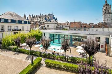 Gîte pour 4 personnes, avec piscine et terrasse, adapté aux familles dans Vignemont