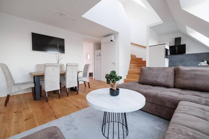 Ferienwohnung für 6 Personen, mit Balkon und Terrasse sowie Garten und Ausblick in Wien