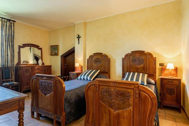 Location de vacances pour 8 personnes, avec jacuzzi ainsi que terrasse et jardin à Narzole - 2