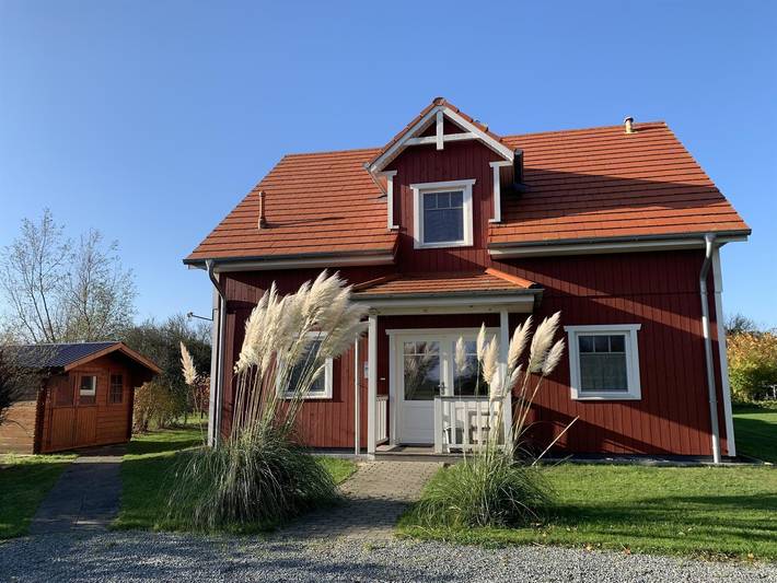 Ferienhaus für 6 Personen, mit Balkon/Terrasse und Terrasse sowie Garten und Ausblick auf Eiderstedt
