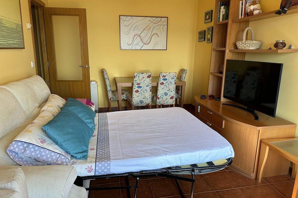 Entire apartment, Lovely 1-Bed Apartment in Portonovo, Spain in Portonovo, Sanxenxo
