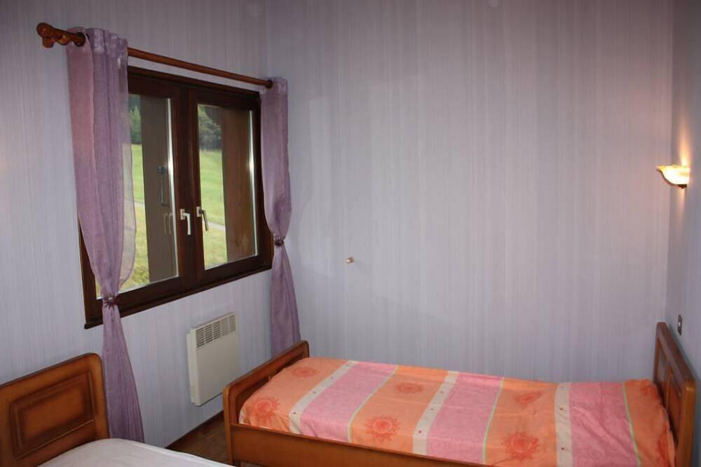 Hut in de bergen met een prachtig uitzicht op de Vogezen in Fresse-sur-Moselle, Épinal en omgeving