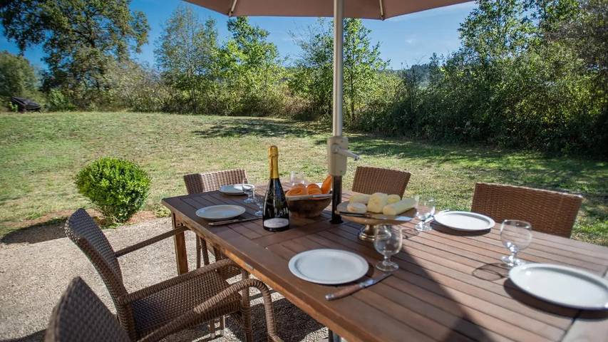 Location de vacances pour 7 personnes, avec jardin et piscine à Lacapelle-Marival - 3