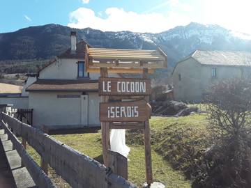 Gîte pour 4 personnes, avec balcon et jacuzzi à Cordéac